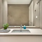 Whome Prime Location W Ac 3-bed Duplex Perfect For Families Only شقة *