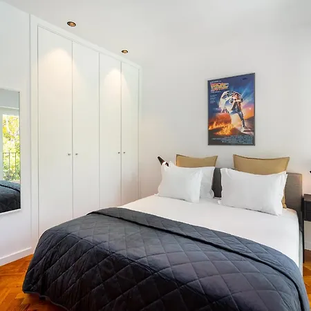 Apartment Whome Prime Location W Ac 3-bed Duplex Perfect For Families Only