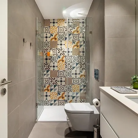 아파트 Whome Prime Location W Ac 3-bed Duplex Perfect For Families Only *