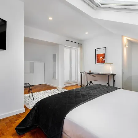 Whome Prime Location W Ac 3-bed Duplex Perfect For Families Only * 리스본