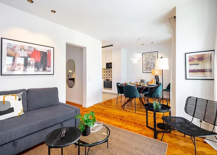아파트 Whome Prime Location W Ac 3-bed Duplex Perfect For Families Only 리스본